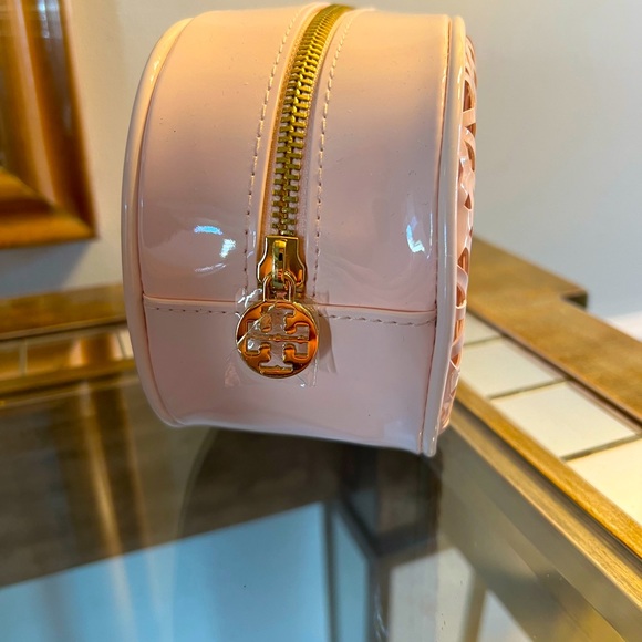 NWOT Tory Burch Cosmetic Case - Light Pink - Picture 5 of 6